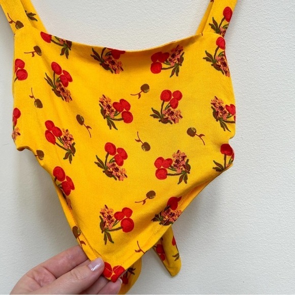 Urban Outfitters UO Jade Scarf Cami Yellow Cherry Print Tie Back Cropped Tank XS - Picture 7 of 14